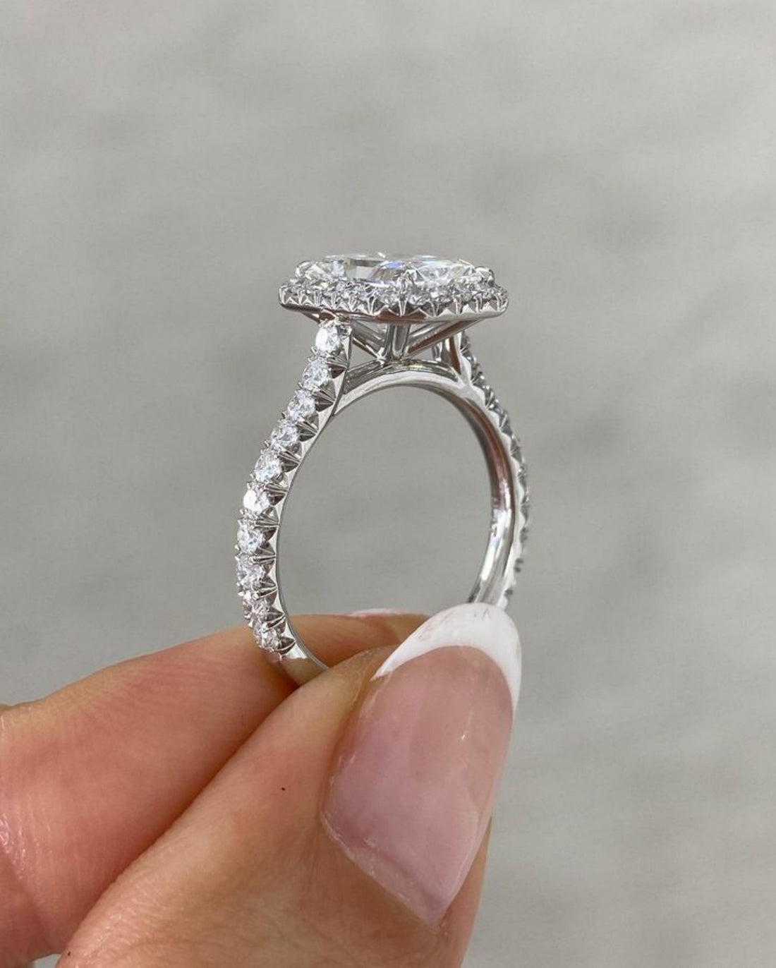 Commissioning Bespoke High Jewelry: A Guide to Creating a Parisian Masterpiece