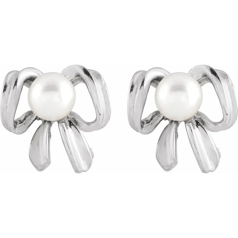 Éclat de Montmartre, White Pearl Blossom Earrings