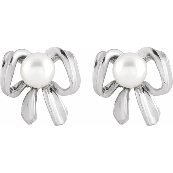 Éclat de Montmartre, White Pearl Blossom Earrings