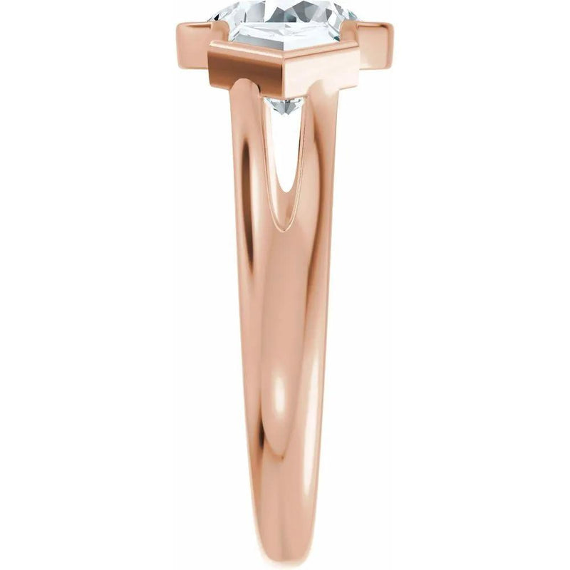 Soleil de Mont-Blanc, Round & Cadillac Diamond Round Engagement Ring