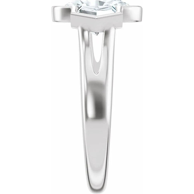 Soleil de Mont-Blanc, Oval Diamond Round Engagement Ring