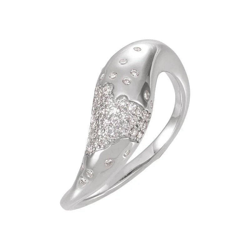 Reflet de Montmartre, Gold Diamond Scattered Pave Ring