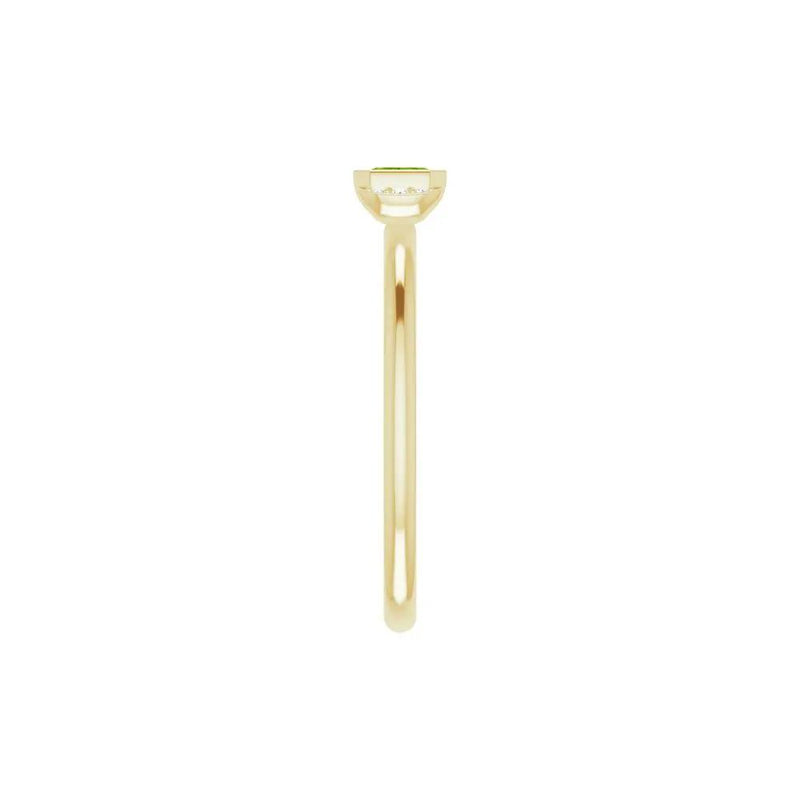 Lumière de Montmartre, Emerald Cut Peridot and Diamond Stackable Ring