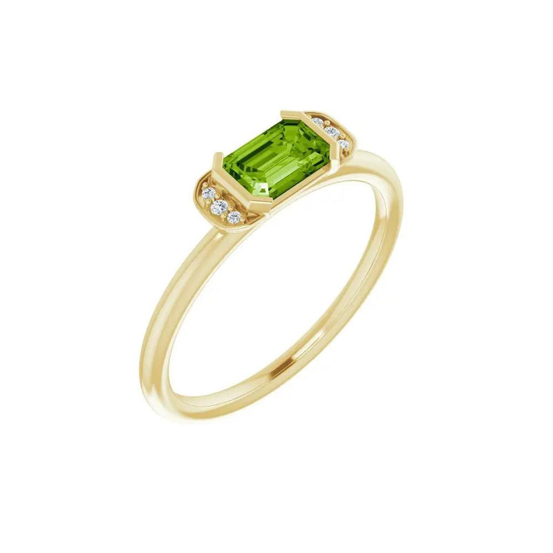 Lumière de Montmartre, Emerald Cut Peridot and Diamond Stackable Ring
