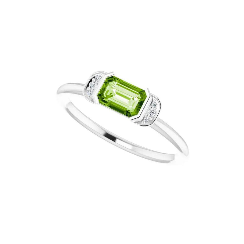 Lumière de Montmartre, Emerald Cut Peridot and Diamond Stackable Ring