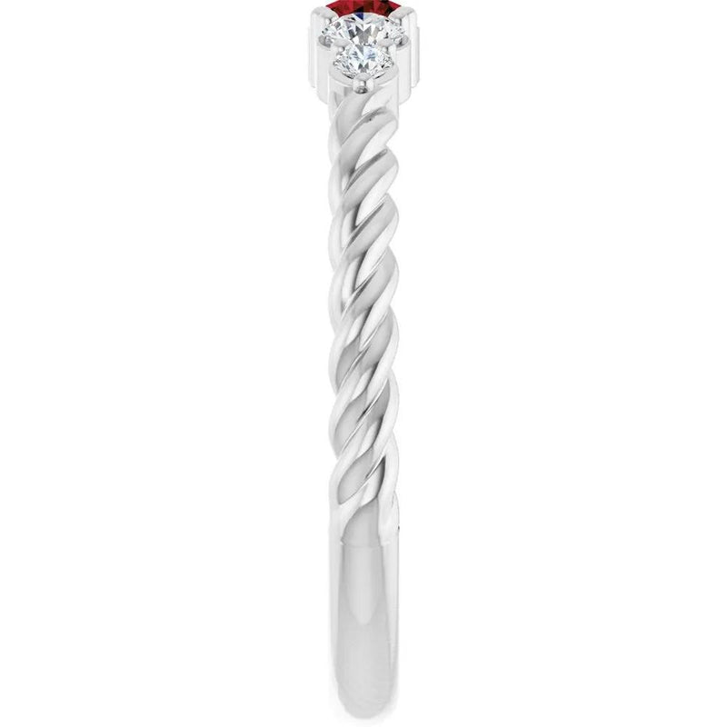 Cœur de Biarritz, Mozambique Garnet Diamond Rope Stackable Ring