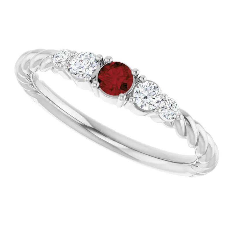 Cœur de Biarritz, Mozambique Garnet Diamond Rope Stackable Ring