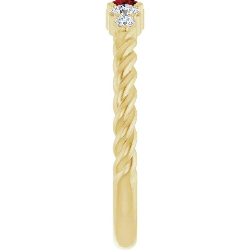 Cœur de Biarritz, Mozambique Garnet Diamond Rope Stackable Ring