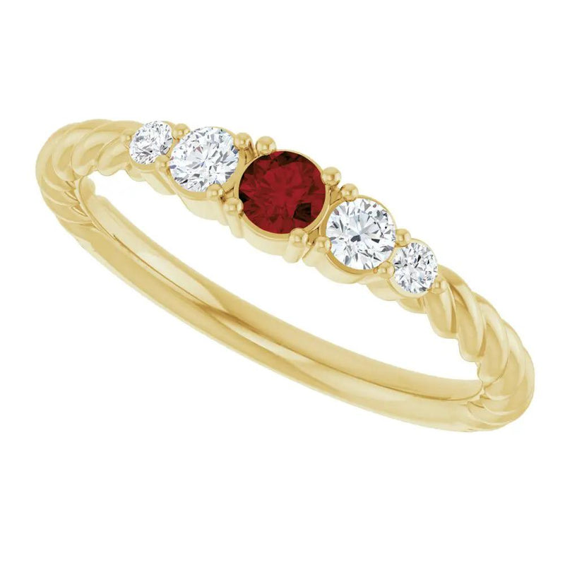Cœur de Biarritz, Mozambique Garnet Diamond Rope Stackable Ring