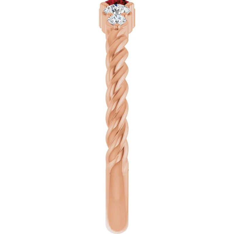 Cœur de Biarritz, Mozambique Garnet Diamond Rope Stackable Ring