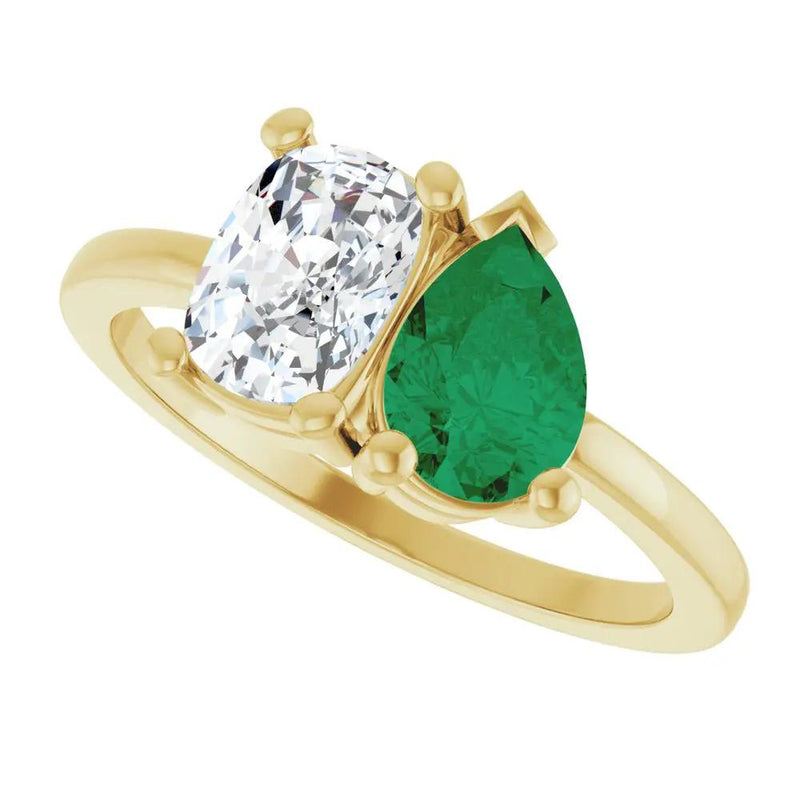 Les Amoureux de Paris, Diamond & Emerald Two-Stone Ring