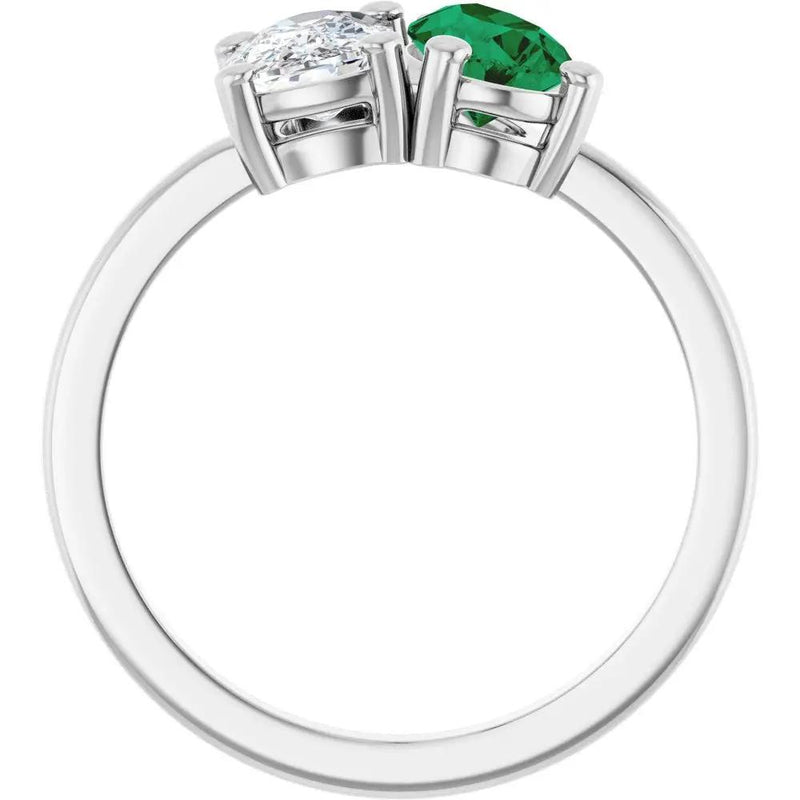Les Amoureux de Paris, Diamond & Emerald Two-Stone Ring