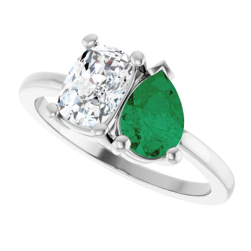 Les Amoureux de Paris, Diamond & Emerald Two-Stone Ring