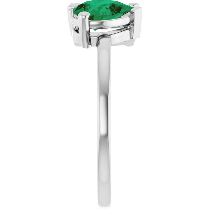 Les Amoureux de Paris, Diamond & Emerald Two-Stone Ring