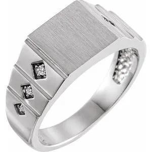 Éclat de Versailles, Natural Diamond Faceted Signet Ring