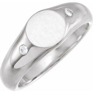 Round Signet Ring with Natural Diamonds