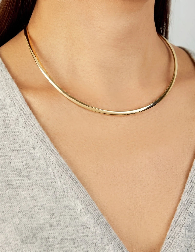 Lumière de Versailles, Gold Omega Collar Necklace