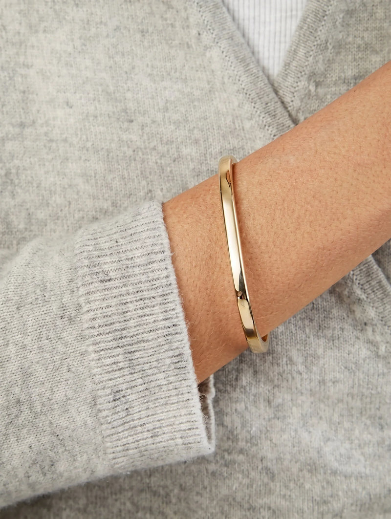 Lumière de Fontainebleau, 14K Yellow Gold Oval Bangle Bracelet