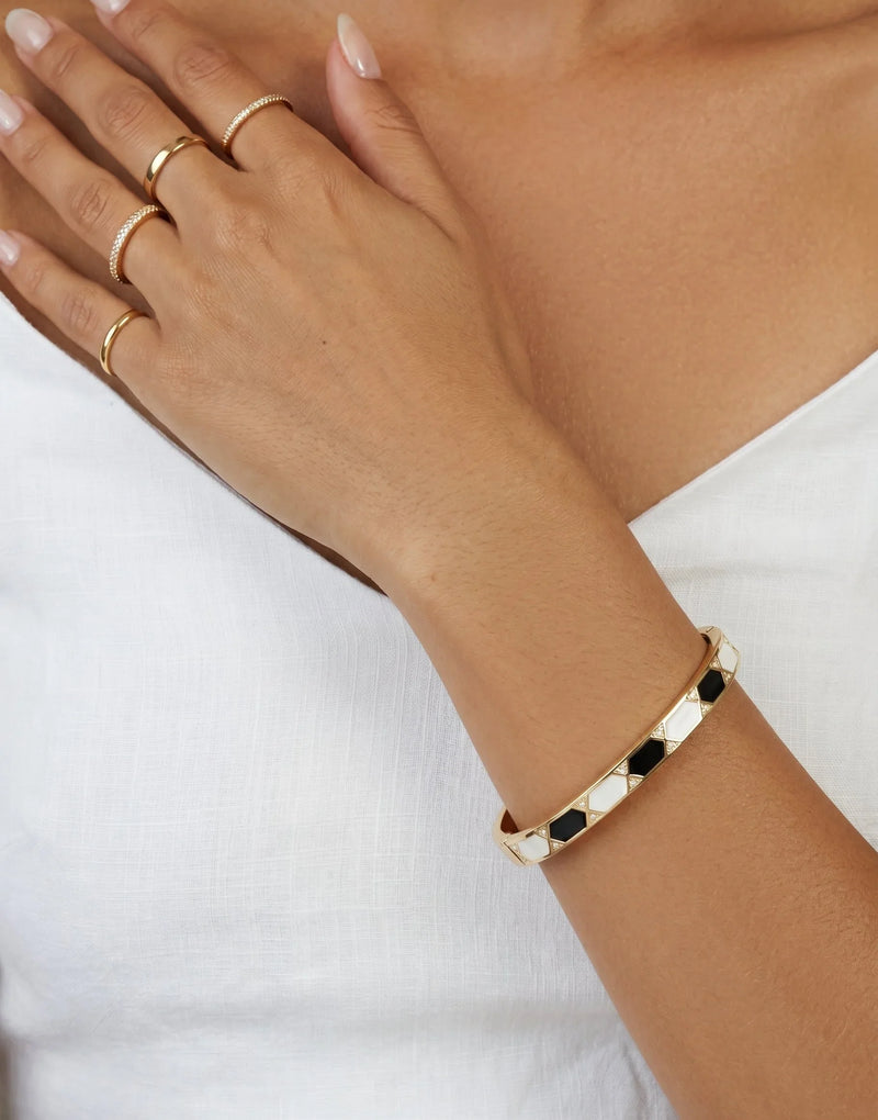 Étincelle de Versailles, Onyx & Pearl Hexagon Bracelet