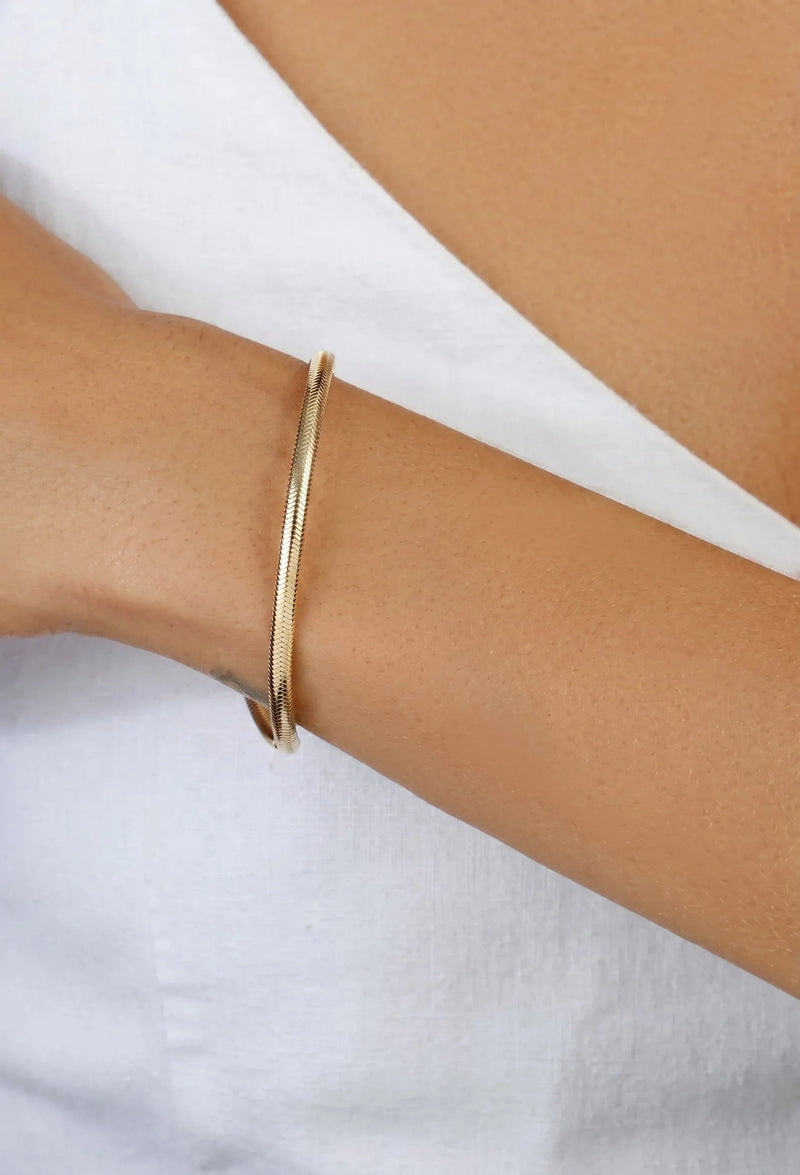Torsade de Versailles, Yellow Gold Flexible Mesh Bangle