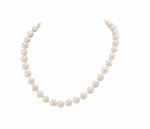Lumière de la Côte d'Azur, White Cultured Pearl Necklace
