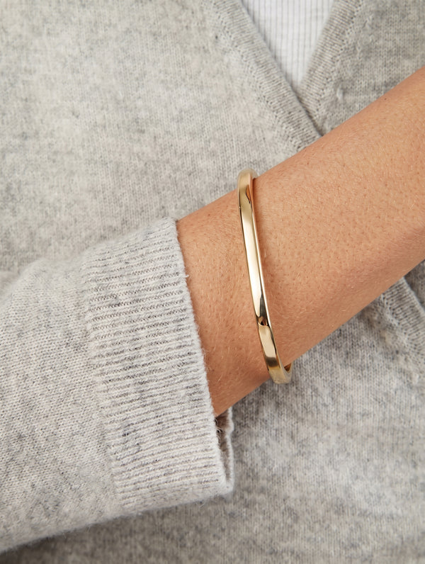 Soleil de Versailles, Yellow Gold Geometric Bangle
