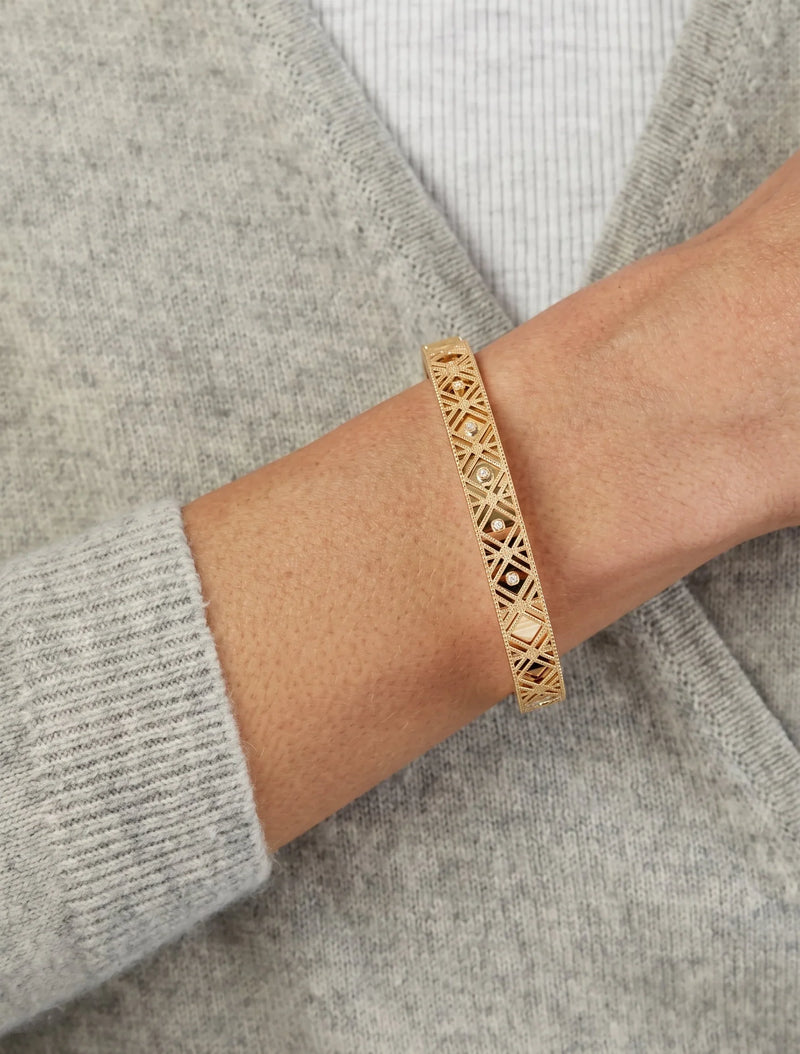 Lumière de Versailles, Yellow Gold Diamond Woven Bangle